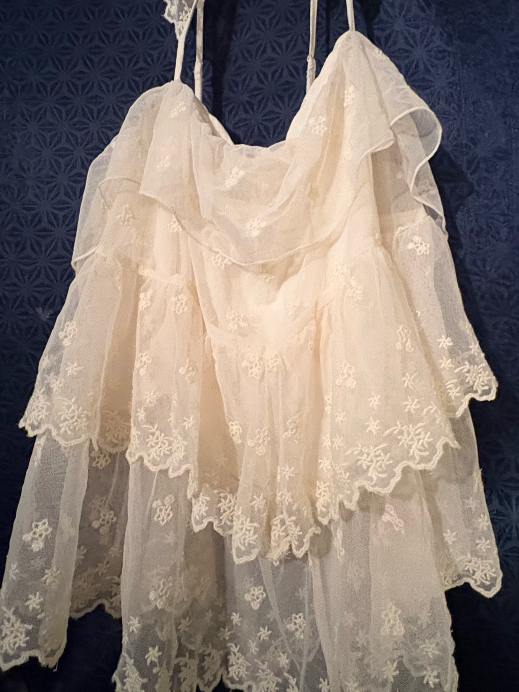 Abercrombie & Fitch Cream Lace Tiered Embroidered Ruffle Cami